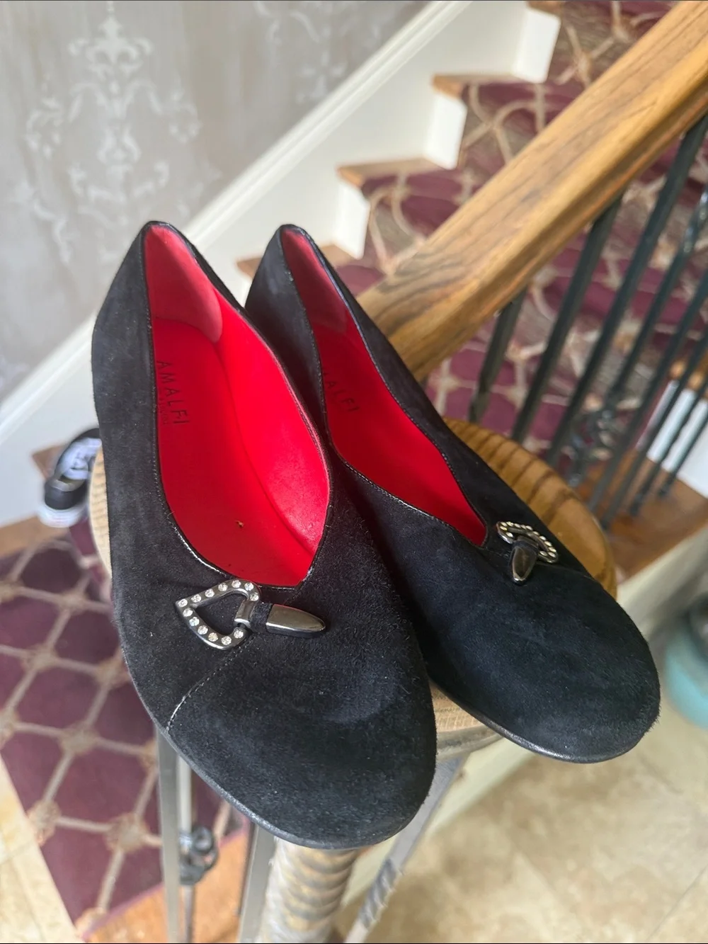 AMALFI by RANGONI ladies black Swede pumps made in Italy size 8